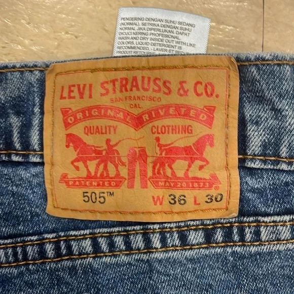 Levi’s, 505, 36wx 30L, Excellent Condition - Picture 5 of 5